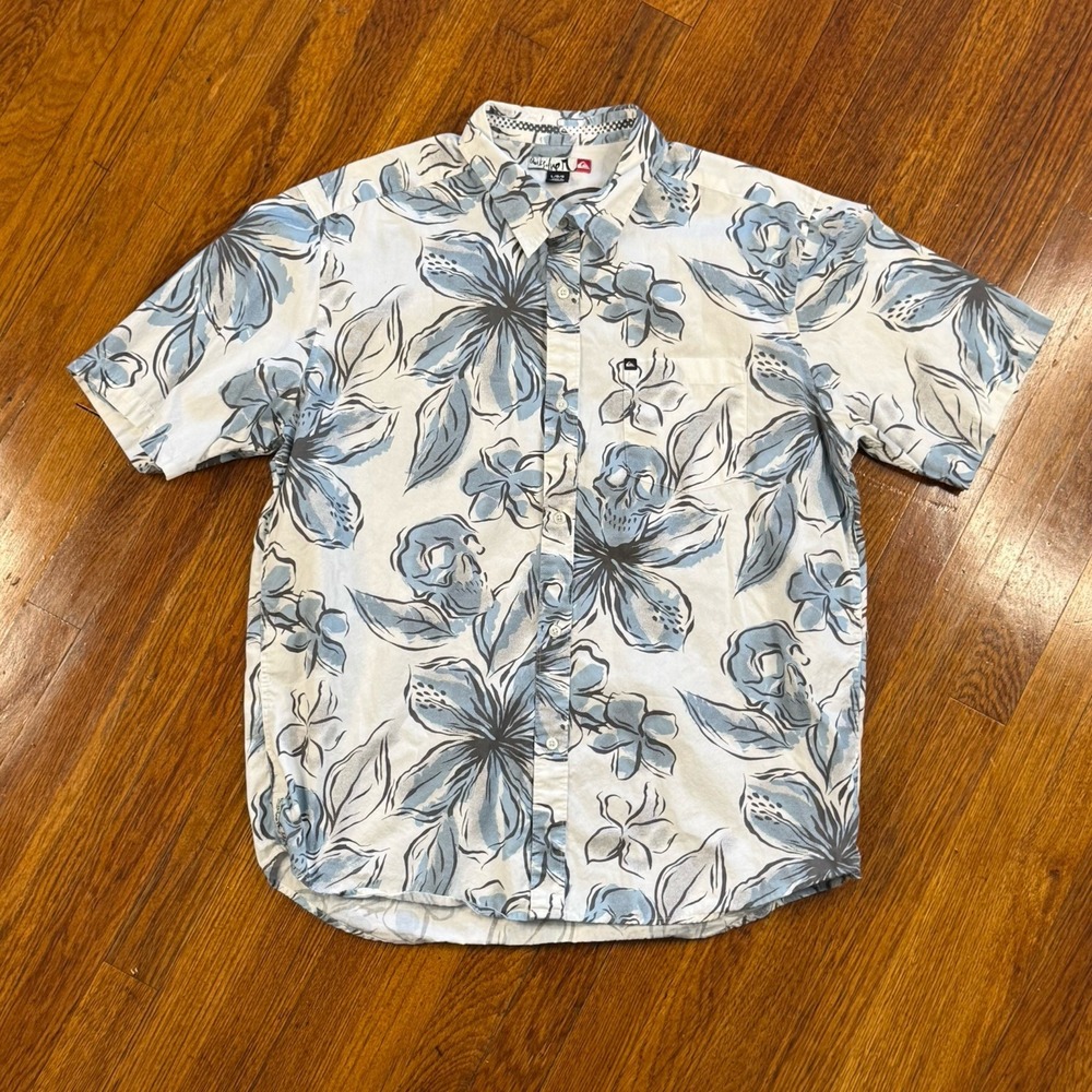 Quicksilver Men's Large Blue/gray Tropical Skull Pattern  Button Up Casual